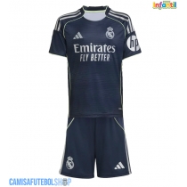 Camisa de time de futebol Real Madrid David Alaba #4 Replicas 2º Equipamento Infantil 2025-26 Manga Curta (+ Calças curtas)